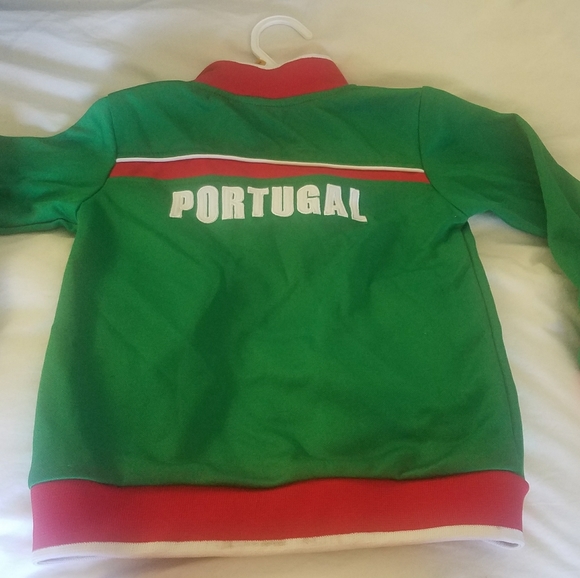 Portugal National Soccer Team Jacket - Picture 1 of 4